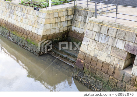 明治時代長崎市卸貨場的出島 68092076