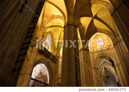 Seville Cathedral, interior 68092271