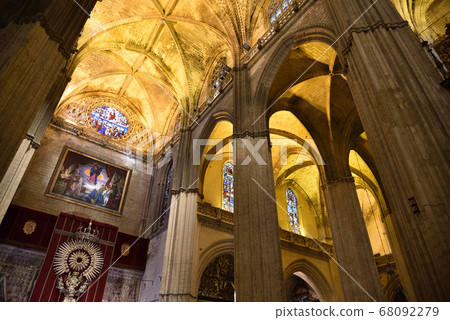 Seville Cathedral, interior 68092279