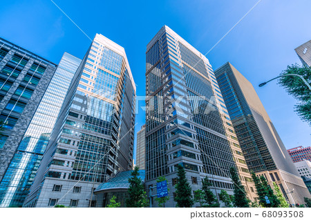 日本的東京城市景觀：大手町第一廣場等= 8月3日 68093508