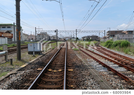 A straight line at Hara Station 68093984