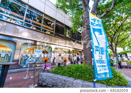 日本東京的城市景觀電暈對策/彩票櫃檯的社會距離…=東京銀座 日本東京的城市景觀電暈對策/彩票櫃檯的社會距離…=東京銀座 68102059
