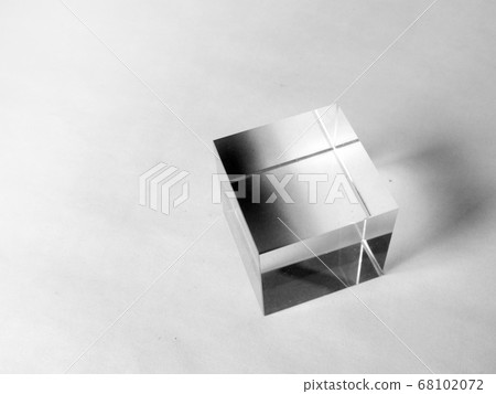 玻璃立方體 68102072