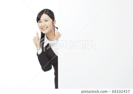 Business woman message board white background Business woman message board white background 68102457