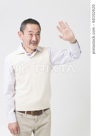 握手的老人 68102620