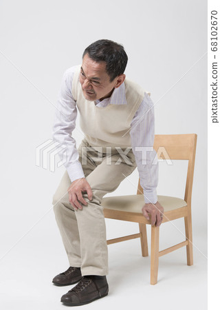 老人關節痛 老人關節痛 68102670