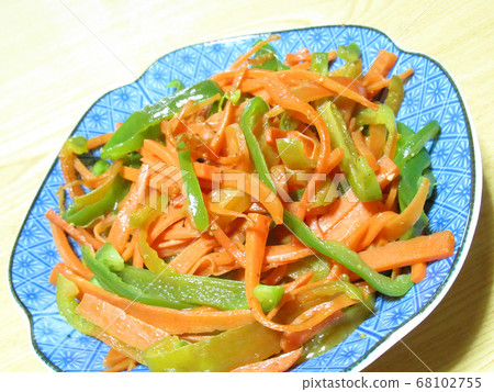 Glutinous and green peppers 68102755