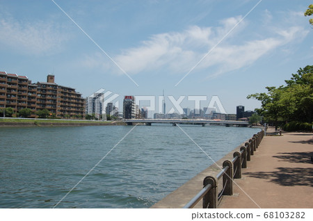 Muromi River and Fukuoka Tower 68103282