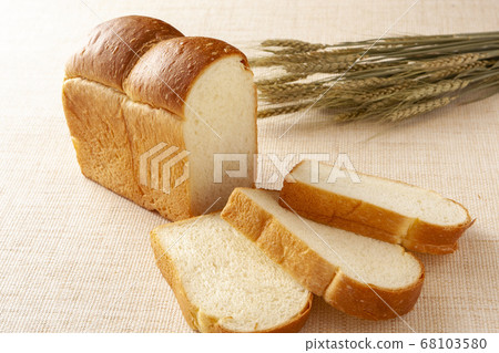 Delicious bread Delicious bread 68103580