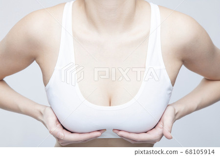 Female bust 68105914