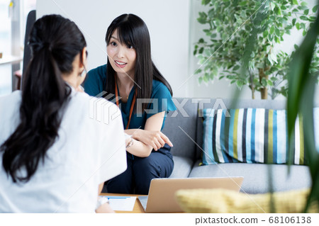 Business scene Business meeting Business woman woman meeting Business scene Business meeting Business woman woman meeting 68106138