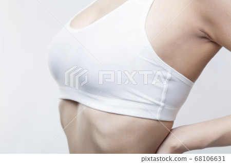 女性胸圍 68106631