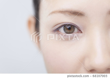 女人的眼睛 68107003