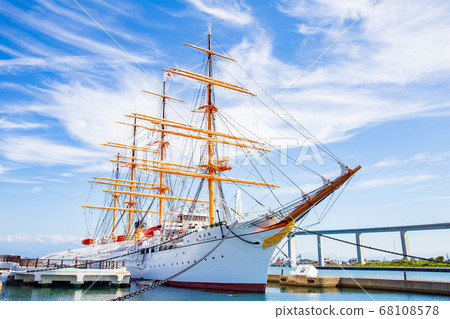 The lady of the sea, the first Kaiwo Maru 68108578