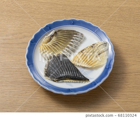 瓷磚魚翅 68110324