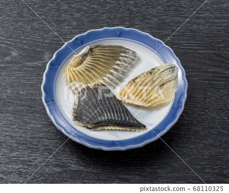瓷磚魚翅 68110325