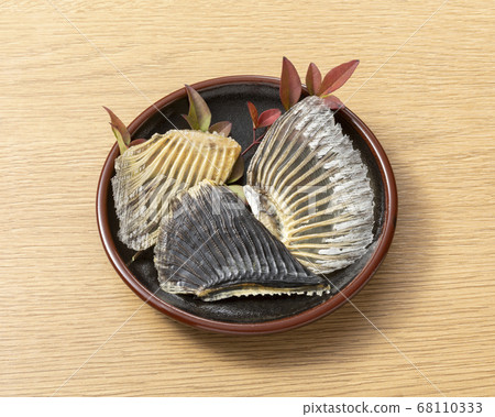 Tile fish fin 68110333