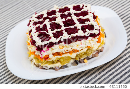 Herring under fur coat 68111560