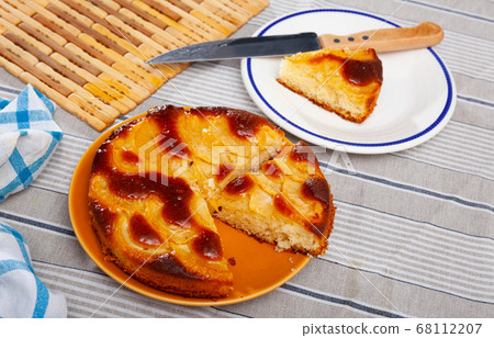 Homemade apple pie Homemade apple pie 68112207