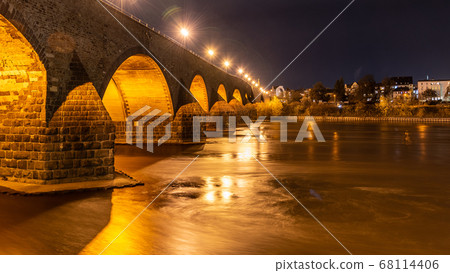 Baldwin Bridge, German: Balduinbrucke. Medieval stone bridge in Koblenz by night, Germany 68114406