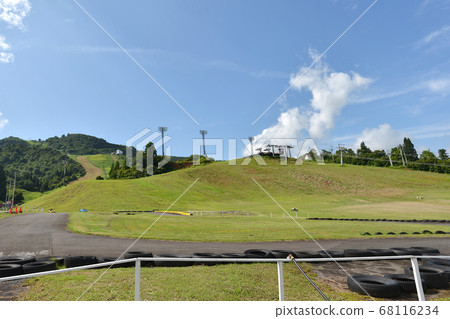 Go-kart course 06 68116234
