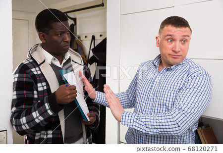 Man refusing to debt payment to collector 68120271