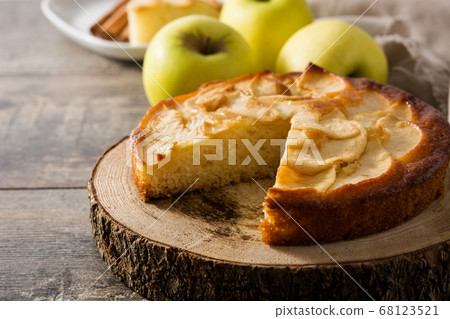 apple, pie, cake 68123521
