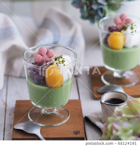 Japanese sweets Matcha pudding Japanese sweets Matcha pudding 68124191