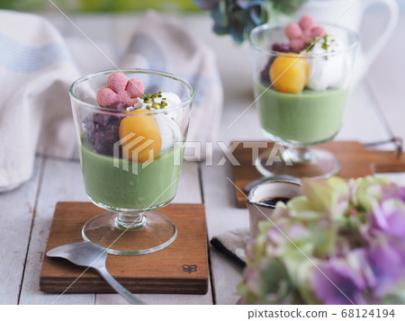 Japanese sweets Matcha pudding 68124194