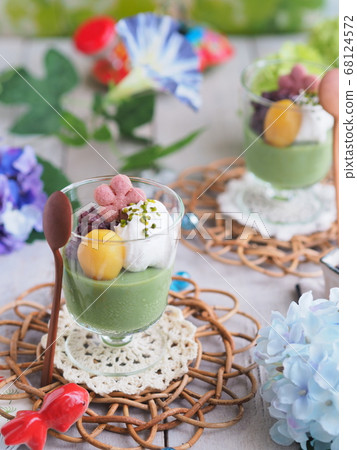 Japanese sweets Matcha pudding 68124572