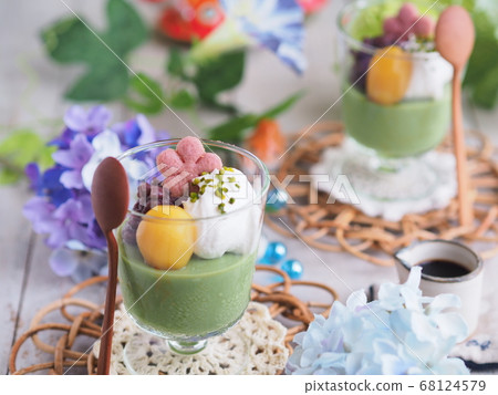 Japanese sweets Matcha pudding 68124579
