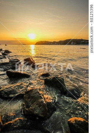 Sunset on Zushi coast, Kanagawa Prefecture [Summer] 68125396