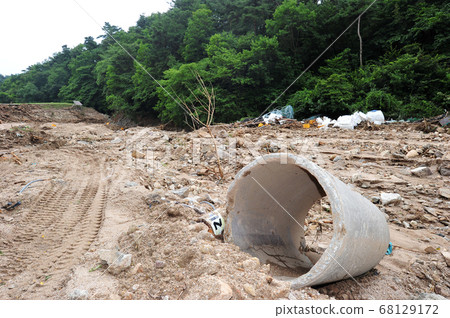 Site of flood damage in Jecheon-si, Chungcheongbuk-do, Korea 68129172