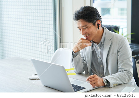 Online meeting Video meeting Video meeting Web meeting Remote work Remote telework Internal meeting Online meeting Video meeting Video meeting Web meeting Remote work Remote telework Internal meeting 68129513