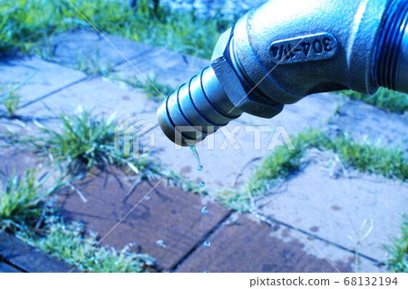 彩色手動划船泵（於2020年8月註冊）最大尺寸：M 68132194