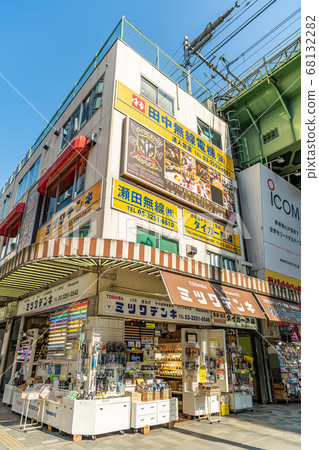 保留昭和圖像的東京秋葉原風光的城市景觀 68132282