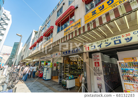 保留昭和圖像的東京秋葉原風光的城市景觀 68132283