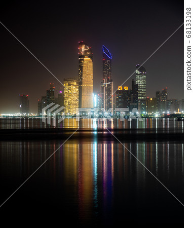 The Night panorama of Abu Dhabi, UAE 68133198
