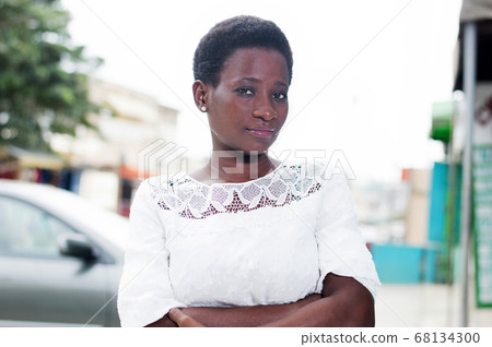 portrait of young confident woman 68134300