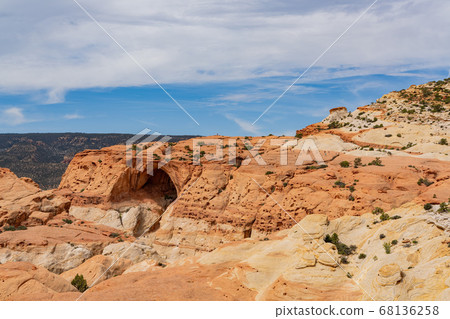 Daytime of the Beautiful Cassidy Arch of Capitol 68136258