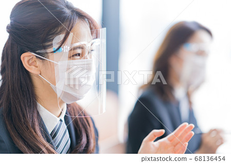 Business woman, consultant, face shield, mask Business woman, consultant, face shield, mask 68136454