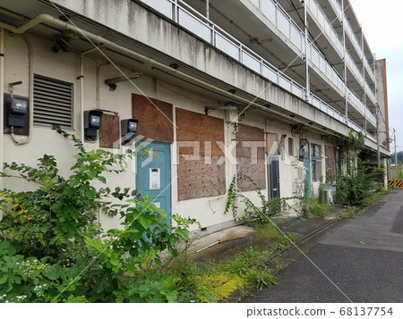 貧民窟式公寓的形象 貧民窟式公寓的形象 68137754