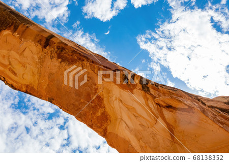 Sunny view of the Hickman Bridge of Capitol Reef 68138352