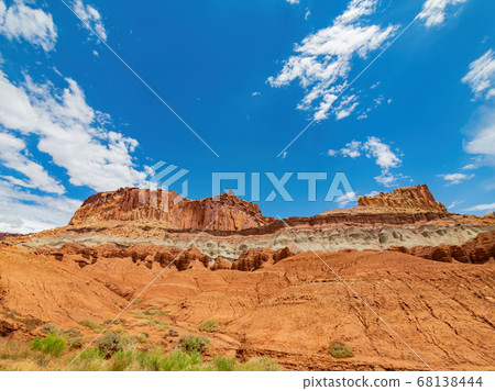Beautiful landsacpe of Slickrock Divide of Capitol 68138444