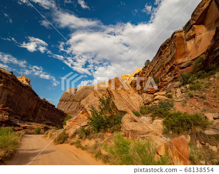 Beautiful landsacpe along the Capitol Gorge Road 68138554