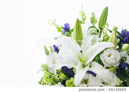 佛陀花白色插花 68139849