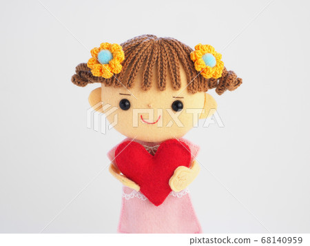 Illustration style felt doll 68140959