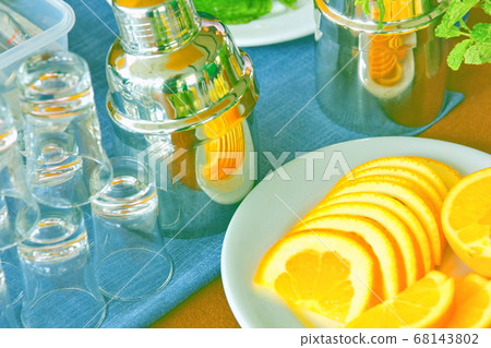 the bartender equipment and acessory shaker, glass 68143802
