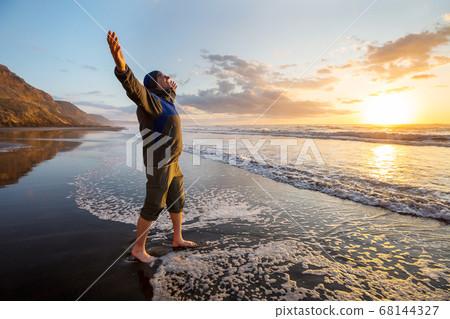 Happy man 68144327