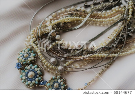 Ladies' necklace Ladies' necklace 68144677